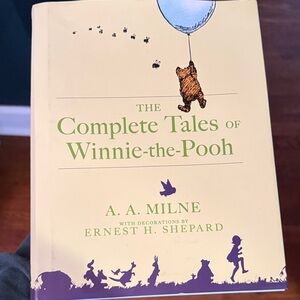 The Complete Tales of Winnie-the-Pooh by A.A. Milne - Cream & Purple Cover